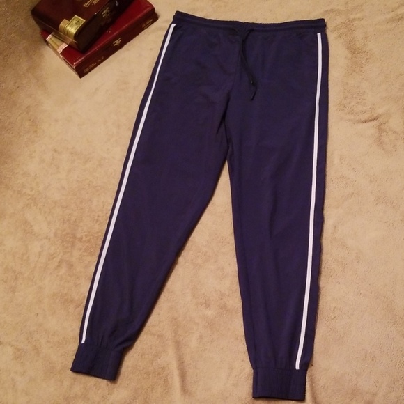 fabletics joggers womens